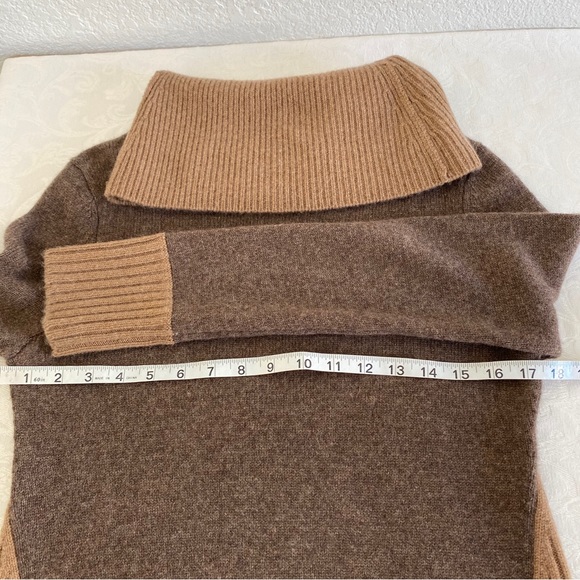 Lochleven turtle neck cashmere Sweater - Picture 8 of 9